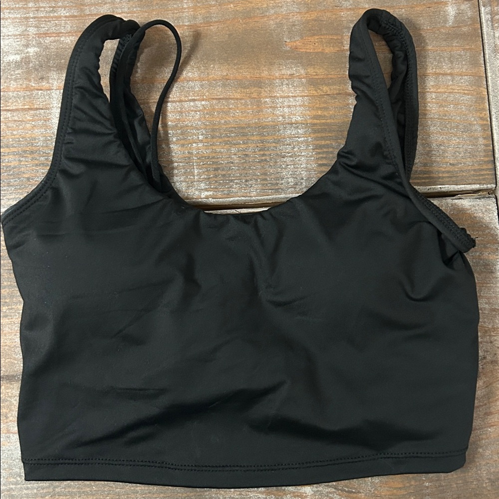 Black Cropped V-Latch Tank Top